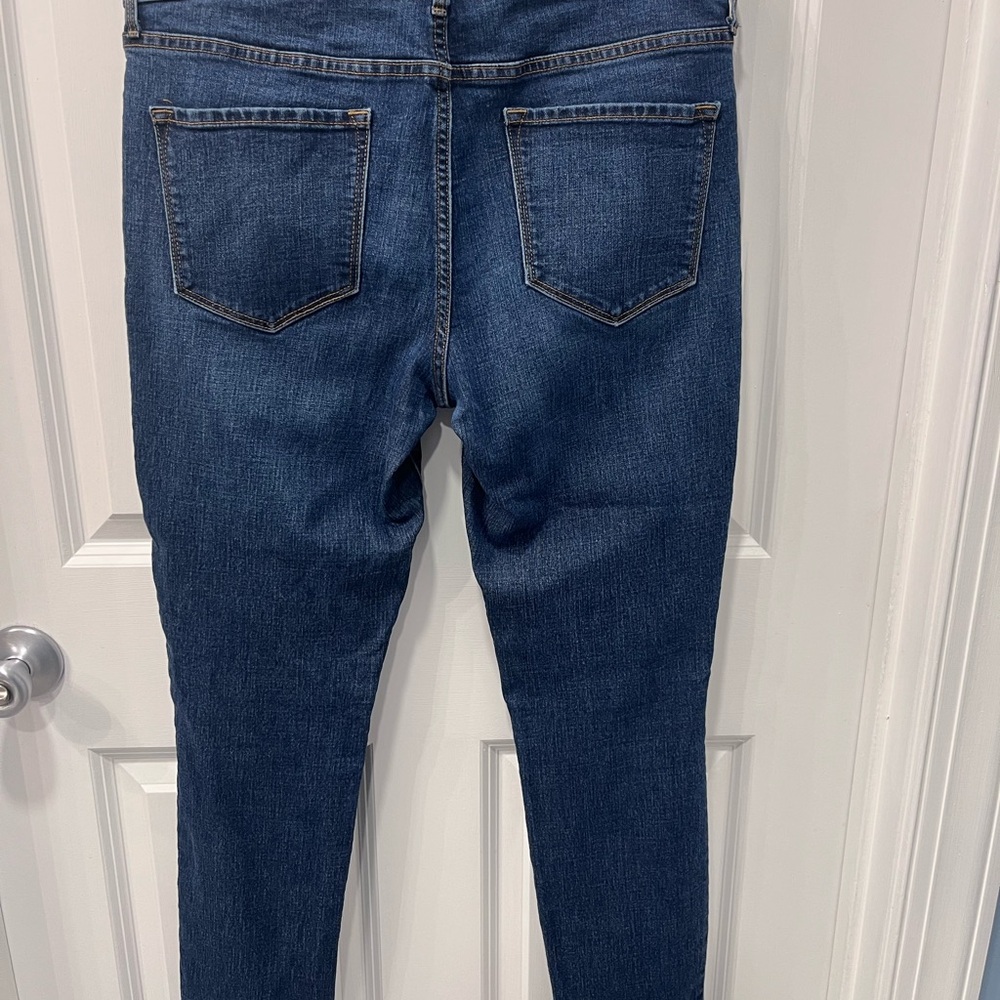 Old Navy Dark Blue Mid-Rise Jeans - Picture 4 of 4